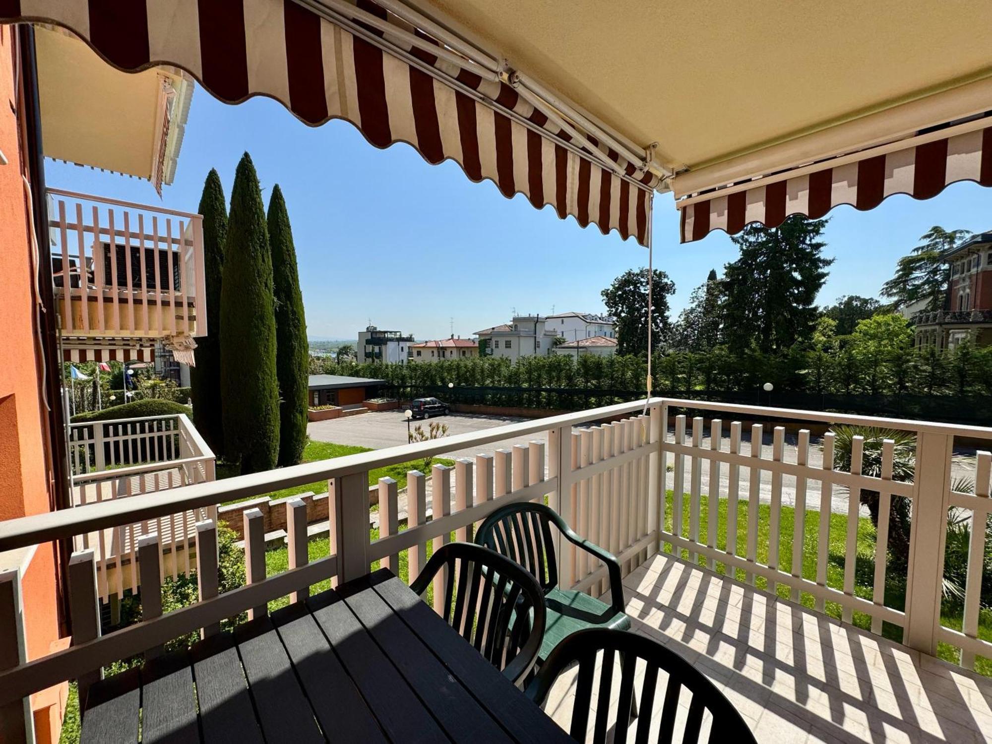 Easy Apartments Peschiera เปสเคียรา เดล การ์ดา ภายนอก รูปภาพ