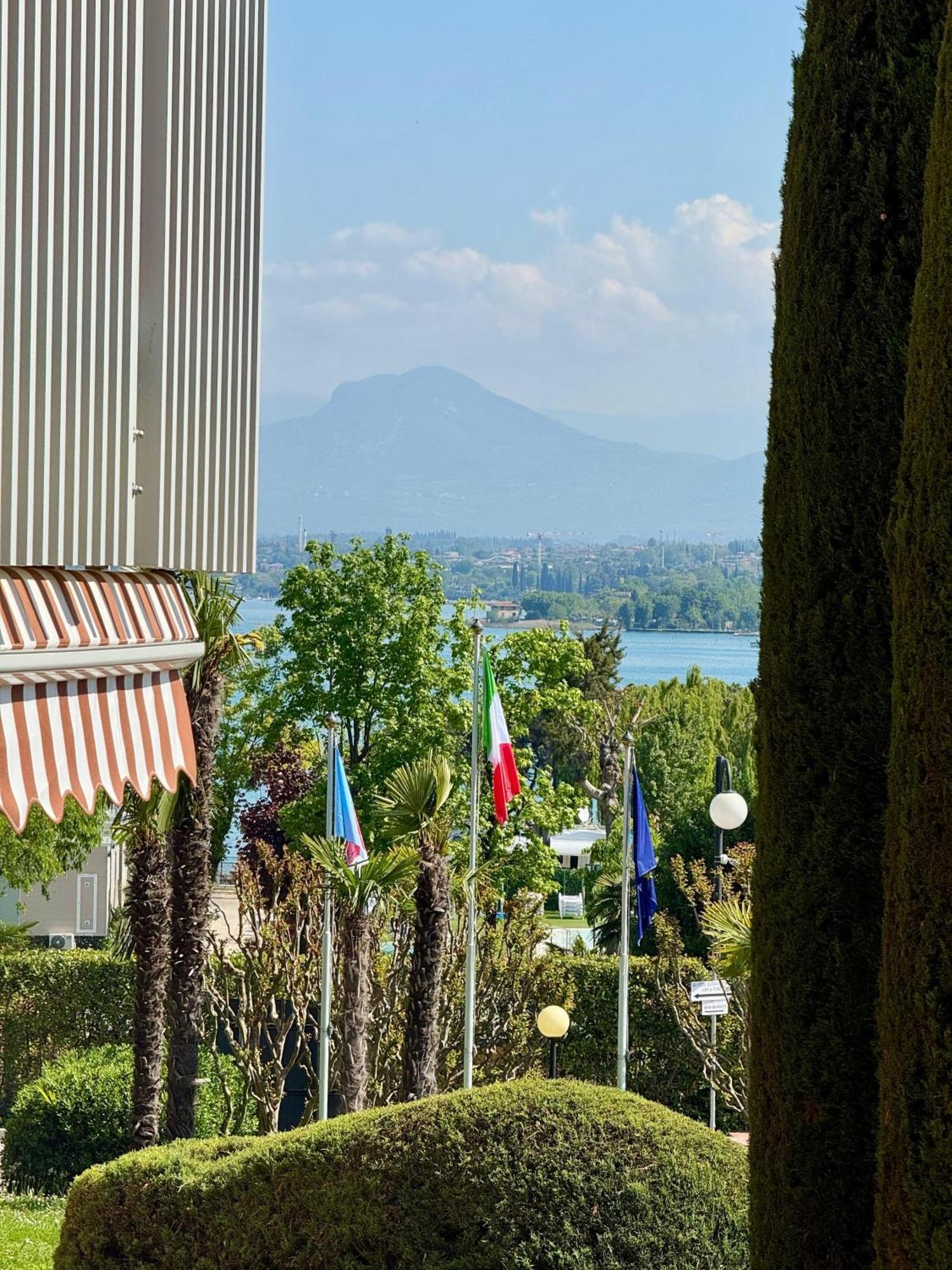 Easy Apartments Peschiera เปสเคียรา เดล การ์ดา ภายนอก รูปภาพ