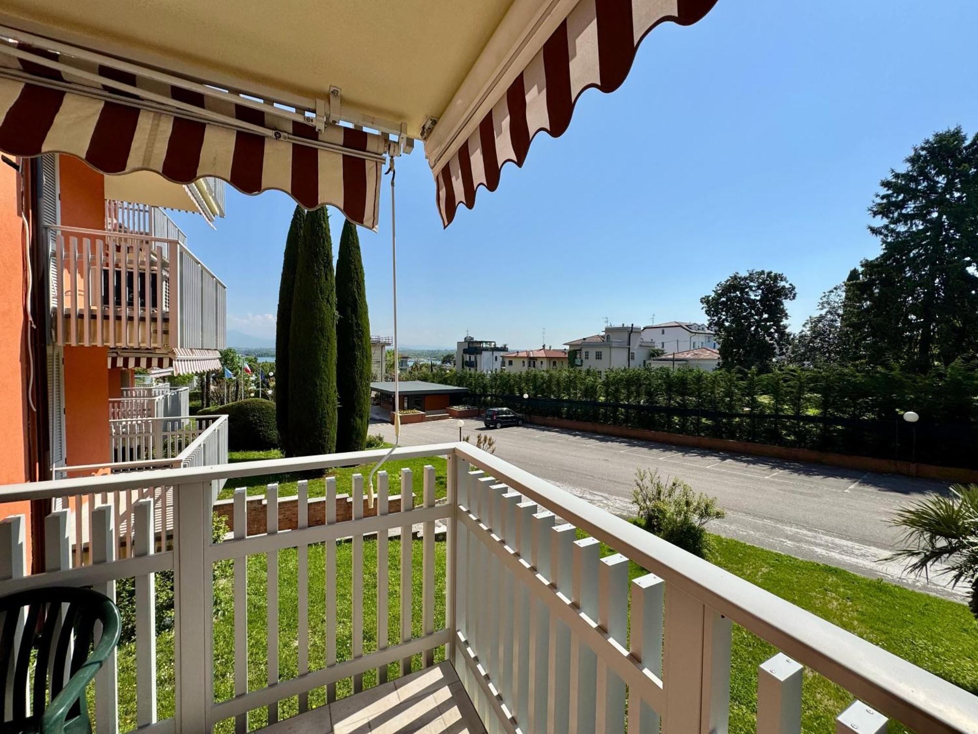 Easy Apartments Peschiera เปสเคียรา เดล การ์ดา ภายนอก รูปภาพ