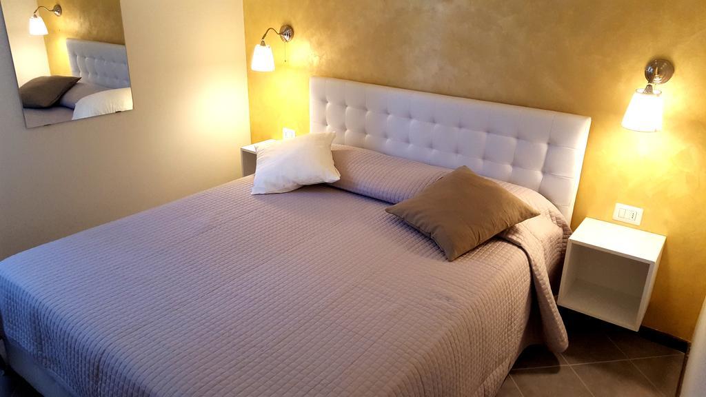 Easy Apartments Peschiera เปสเคียรา เดล การ์ดา ภายนอก รูปภาพ